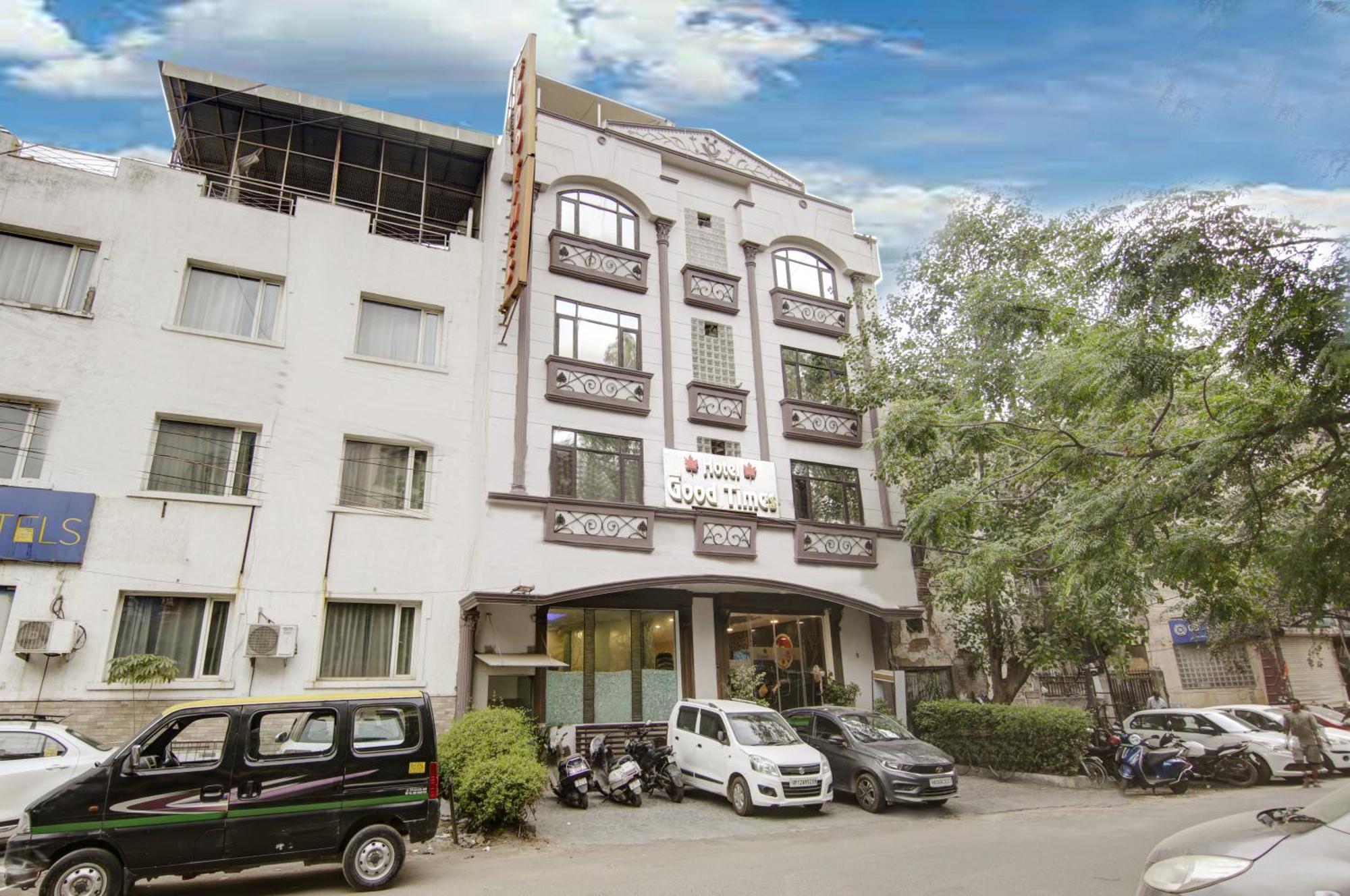 Hotel Good Times Near Ganga Ram Hospital And Karol Bagh Metro Delhi  Exterior photo