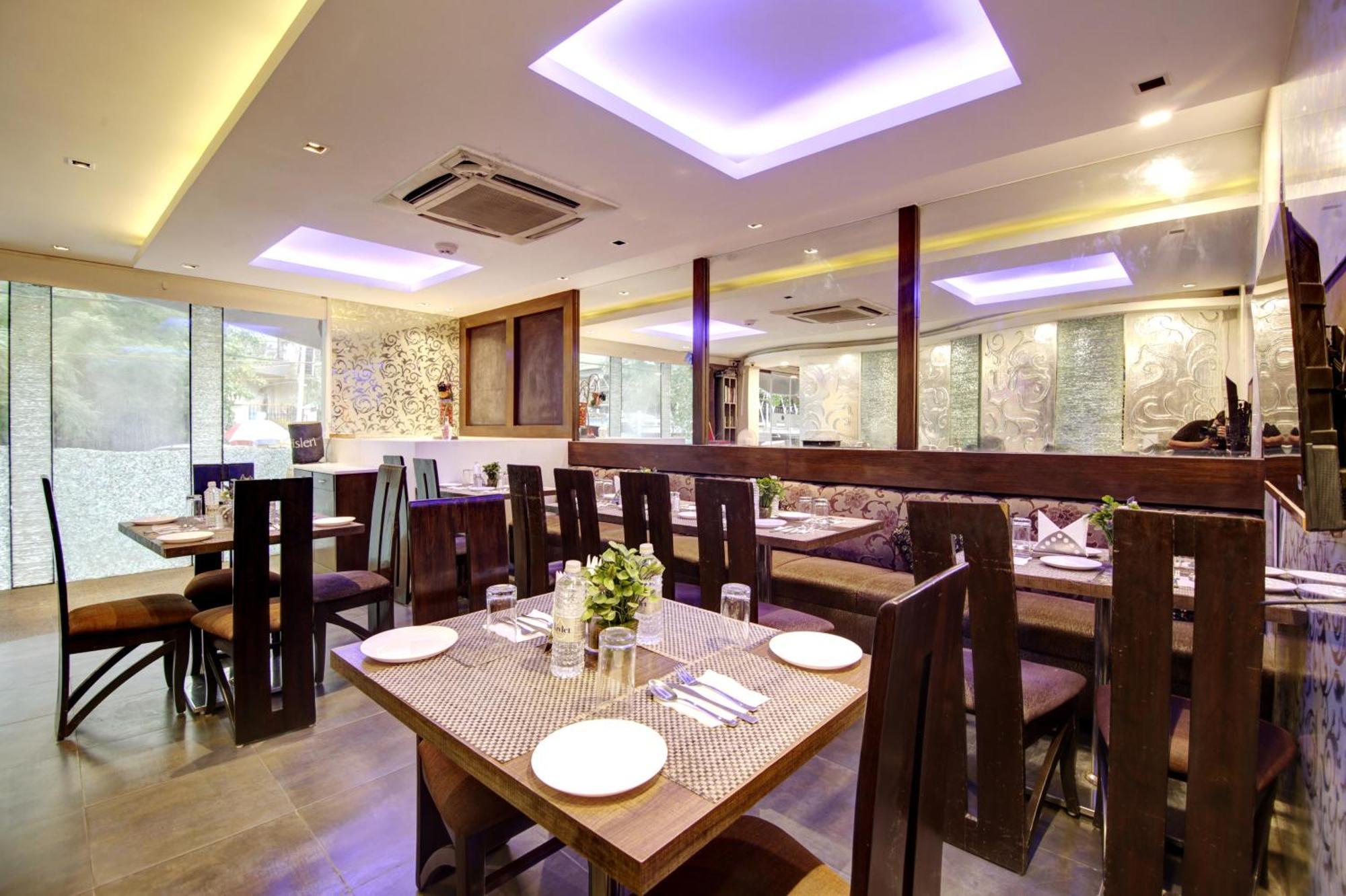Hotel Good Times Near Ganga Ram Hospital And Karol Bagh Metro Delhi  Exterior photo